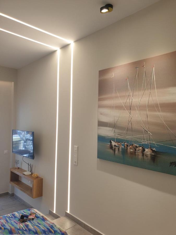 Vista Al Mare Luxury Apartments Gialova Exteriör bild
