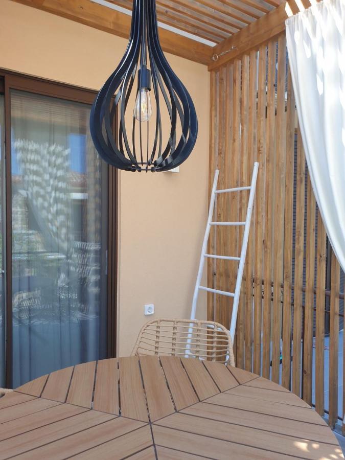 Vista Al Mare Luxury Apartments Gialova Exteriör bild